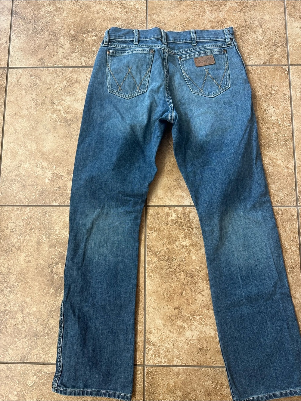 Wrangler Men's Straight Leg Blue Denim Jeans